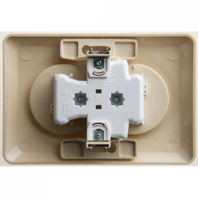 Розетка двойная SCHNEIDER ELECTRIC ЭТЮД С/У без заземления со шторками 16А 250B, кремовый, Россия PC16-106K Розетка двойная SCHNEIDER ELECTRIC ЭТЮД С/У без заземления со шторками 16А 250B, кремовый, Россия PC16-106K